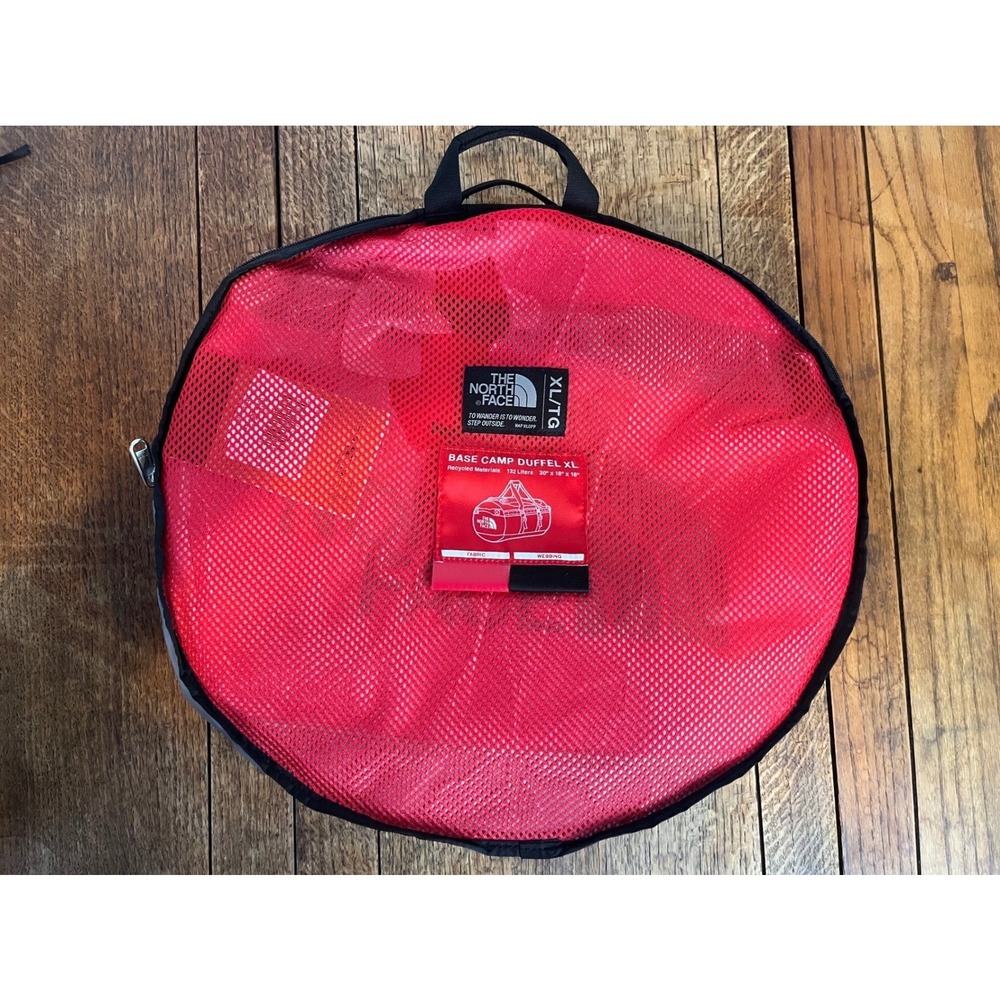 The North Face XL Base Camp red Duffel NEW WITH TAG NWT never used